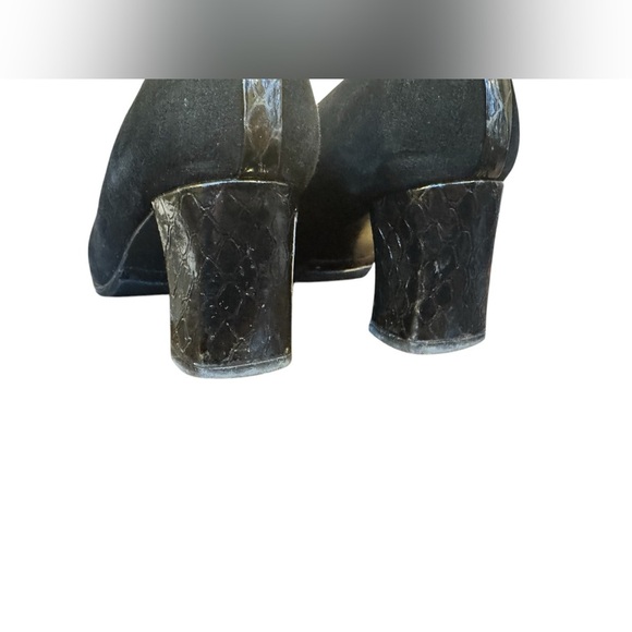 Vintage Stuart Weitzman Black Suede Square Toe Women’s Sz 6.5 B - Picture 9 of 13